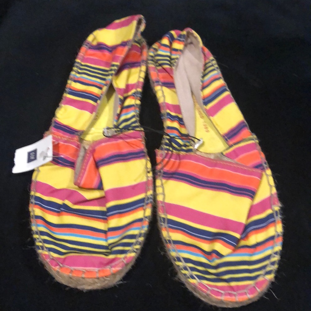 Gap NWT sz 8 espadrilles